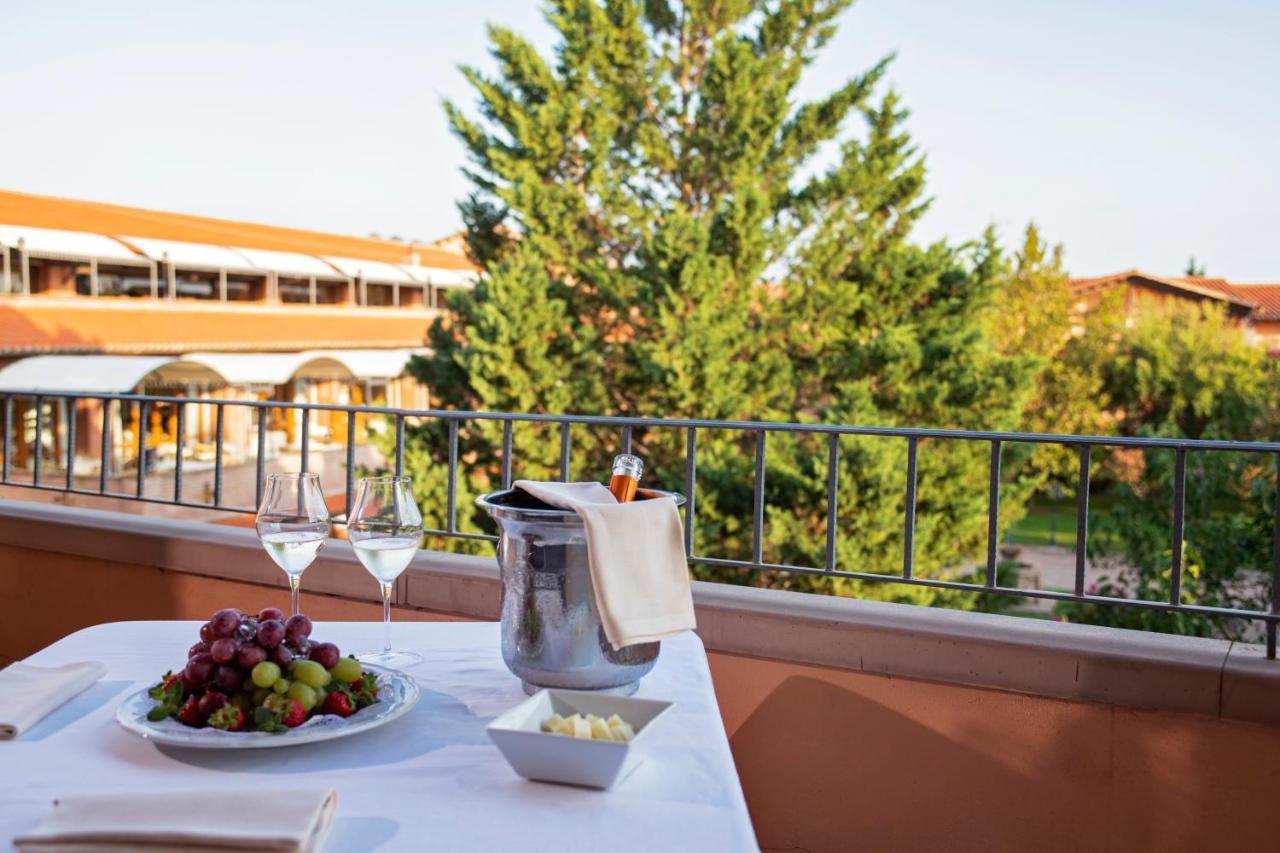 Fattoria La Principina Hotel & Congress Principina Terra Exterior photo